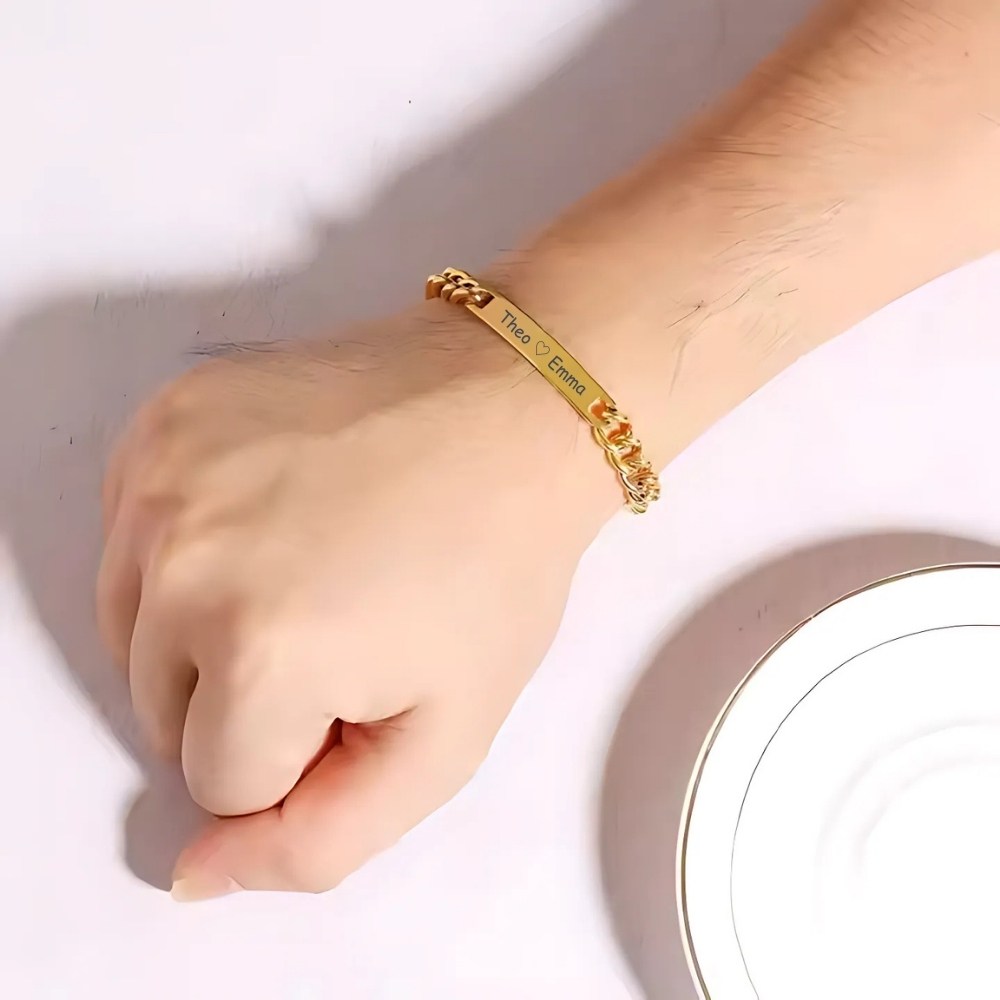 Engraveable Bar Bracelet