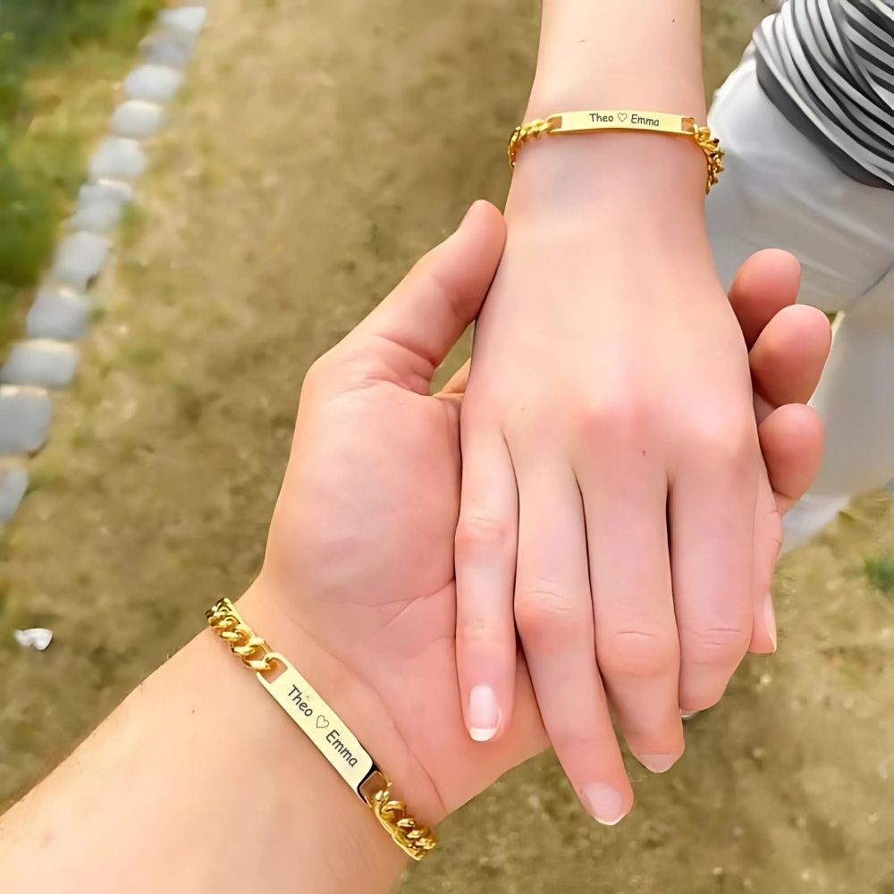 Engraveable Bar Bracelet
