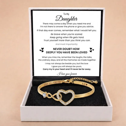 Forever Linked Bracelet For Daughter - 'Never Doubt A Mother’s Love'