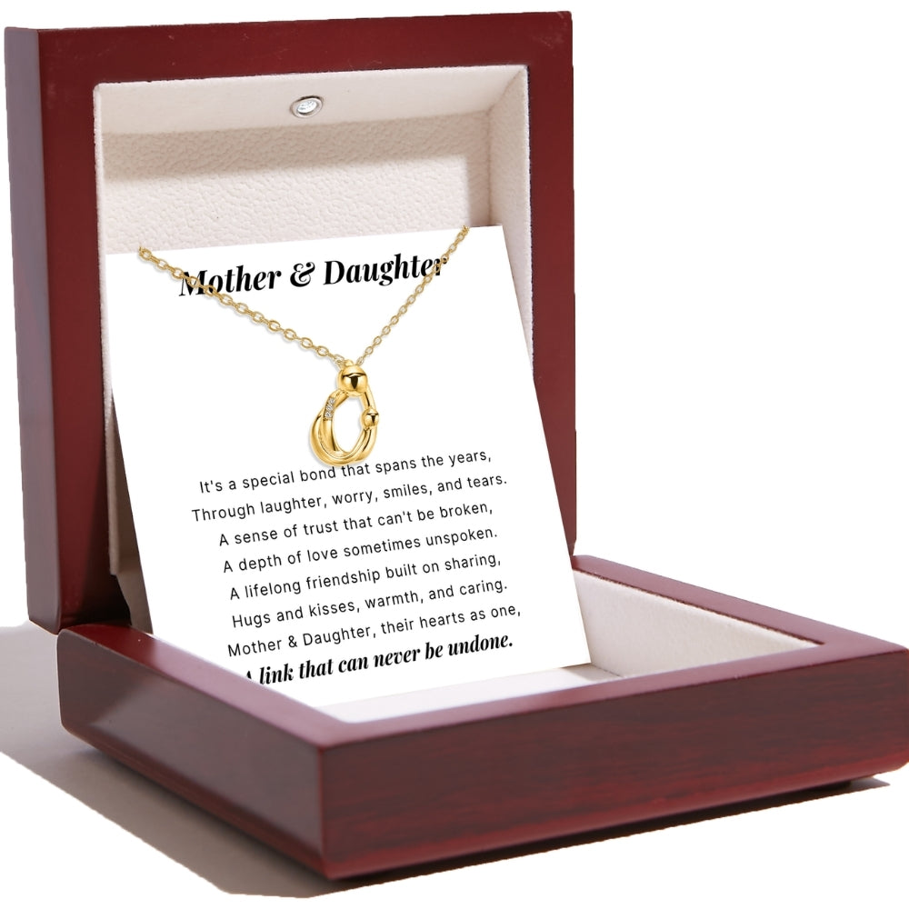 Mother Daughter – Hug Necklace